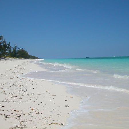 Hollywood Beach Suites Turks And Caicos Whitby Einrichtungen foto